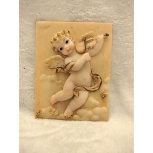 Vintage 3-D Cherub Angle Wall Hanging